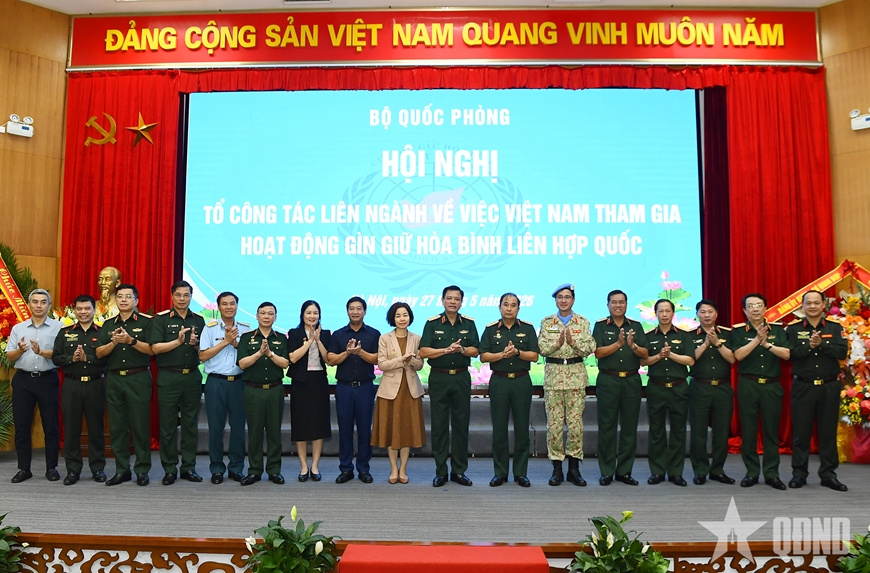 /UploadStore/admin/260527 hoi nghi qdnd/6.jpg